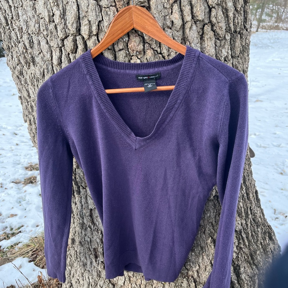 New York and Co. sweater in size M - Picture 1 of 3